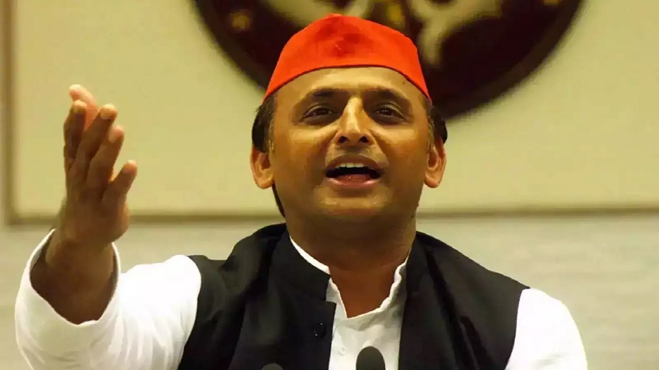 akhilesh yadav age